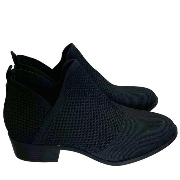 SM New York NWOT Knit Black Ankle Boots Size 6.5 - Picture 2 of 10